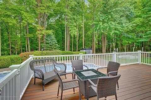 10 Bartlett Ct, Matawan, NJ 07747 photo 25