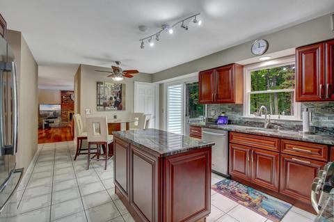 10 Bartlett Ct, Matawan, NJ 07747 photo 5