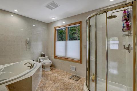 10 Bartlett Ct, Matawan, NJ 07747 photo 17