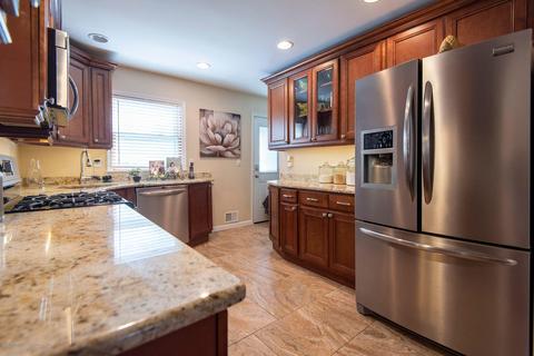 211 Midstreams Rd, Brick, NJ 08724 photo 4