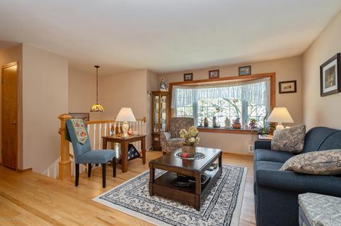 2 Brida Ct, Edison, NJ 08817 photo 2