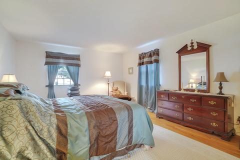 8 Partridge Run, Holmdel, NJ 07733 photo 16
