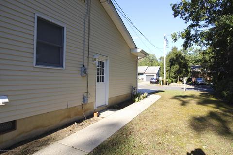 533 Windsor St, Forked River, NJ 08731 photo 7