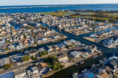 67 E Pampano Dr, Brick, NJ 08723 photo 41