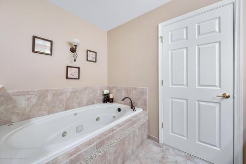 8 Brookfield Dr, Jackson, NJ 08527 photo 41