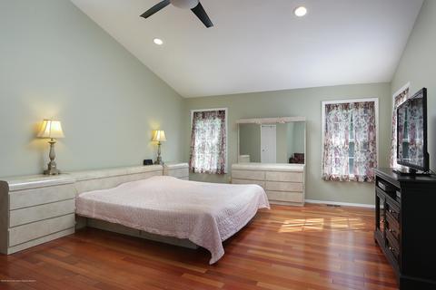56 Stratton Rd, Matawan, NJ 07747 photo 16
