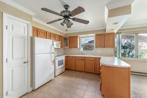 8 Longfellow Ct, Brick, NJ 08724 photo 3