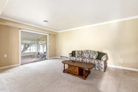 8 Longfellow Ct, Brick, NJ 08724 photo 11