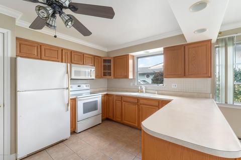 8 Longfellow Ct, Brick, NJ 08724 photo 7