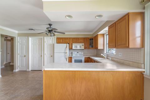 8 Longfellow Ct, Brick, NJ 08724 photo 4