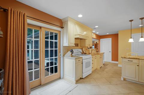 26 Lorelei Dr, Howell, NJ 07731 photo 8