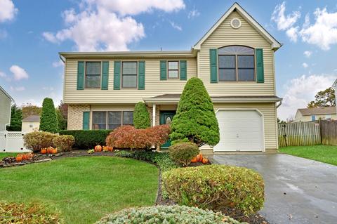 26 Lorelei Dr, Howell, NJ 07731 photo 1