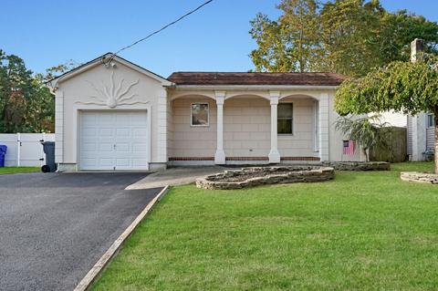 525 Azalea Dr, Brick, NJ 08724 photo 1
