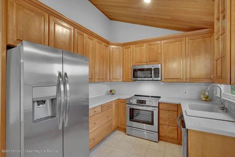 20 Maple Ln #B, Brielle, NJ 08730 photo 18