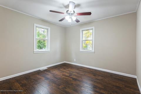 52 Middlesex Rd, Matawan, NJ 07747 photo 12