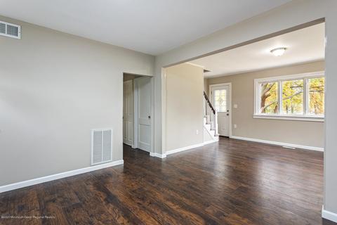52 Middlesex Rd, Matawan, NJ 07747 photo 5