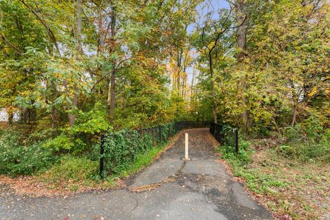 52 Middlesex Rd, Matawan, NJ 07747 photo 25