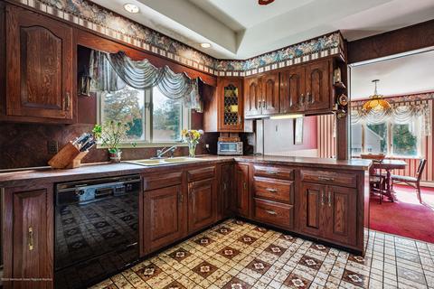 48 Main St, Helmetta, NJ 08828 photo 14