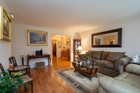 9 Appleton Dr, Hazlet, NJ 07730 photo 5
