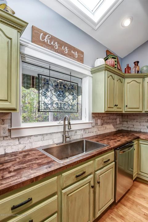 563 Constitution Dr, Jackson, NJ 08527 photo 18