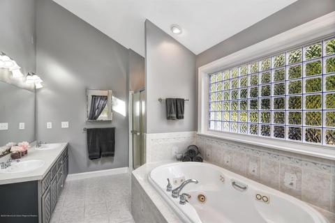 563 Constitution Dr, Jackson, NJ 08527 photo 34