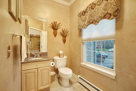 15 Katelyn Ct, Matawan, NJ 07747 photo 16
