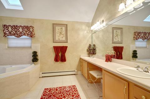 15 Katelyn Ct, Matawan, NJ 07747 photo 38
