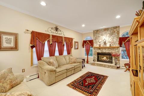 15 Katelyn Ct, Matawan, NJ 07747 photo 27