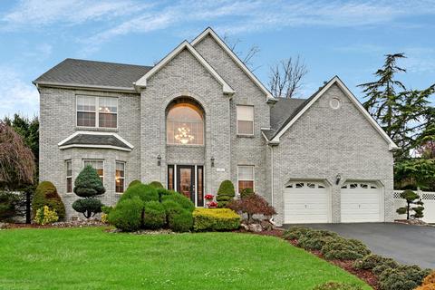 15 Katelyn Ct, Matawan, NJ 07747 photo 1