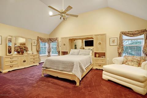 15 Katelyn Ct, Matawan, NJ 07747 photo 35