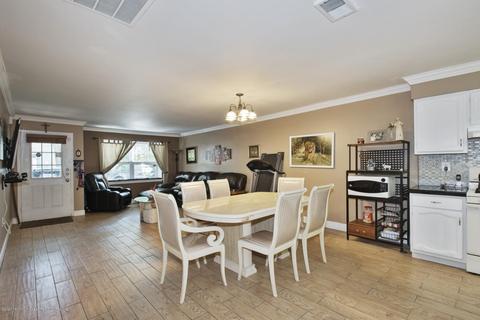 33 Bramble Ln, Matawan, NJ 07747 photo 6