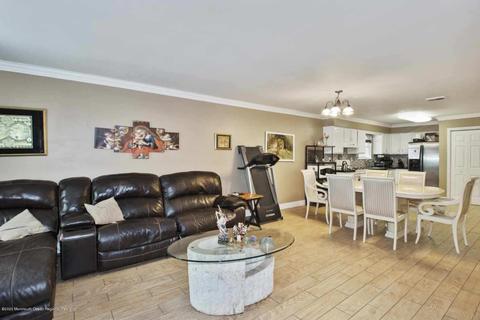 33 Bramble Ln, Matawan, NJ 07747 photo 10