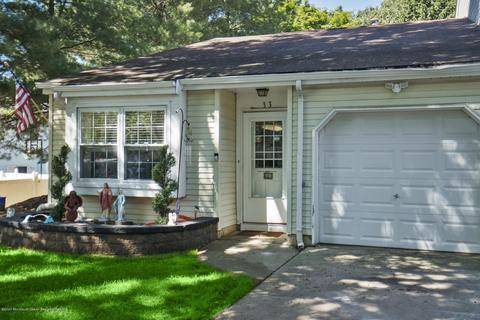 33 Bramble Ln, Matawan, NJ 07747 photo 2