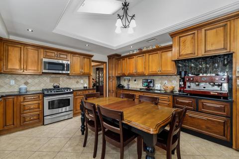121 Main St, Helmetta, NJ 08828 photo 2
