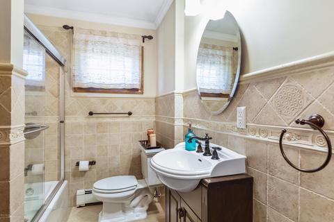 121 Main St, Helmetta, NJ 08828 photo 16