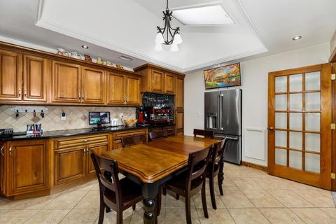 121 Main St, Helmetta, NJ 08828 photo 3