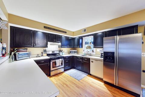 808 Maple Ave, Brick, NJ 08724 photo 3
