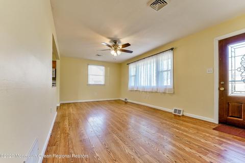 16 Mcguire St, Wrightstown, NJ 08562 photo 2