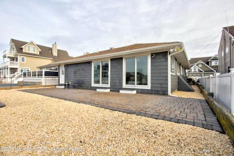 82 Longpoint Dr, Brick, NJ 08723 photo 4