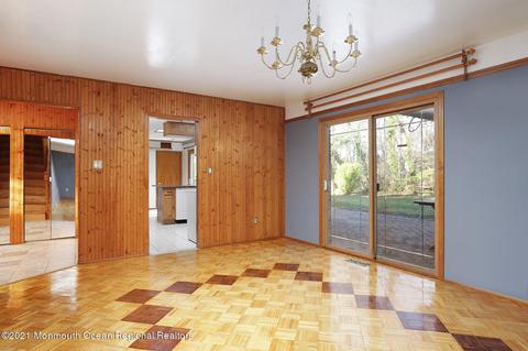 75 Lakeridge Dr, Matawan, NJ 07747 photo 9