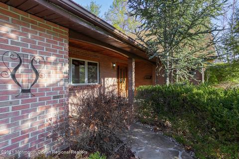 75 Lakeridge Dr, Matawan, NJ 07747 photo 4