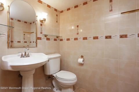 75 Lakeridge Dr, Matawan, NJ 07747 photo 18