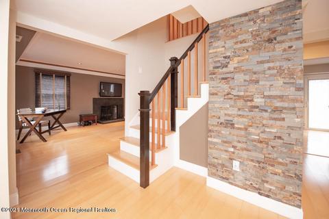 36 Mistletoe Dr, Matawan, NJ 07747 photo 8