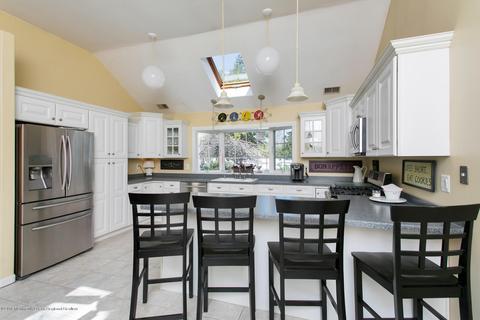 35 Walker Ln, Waretown, NJ 08758 photo 9