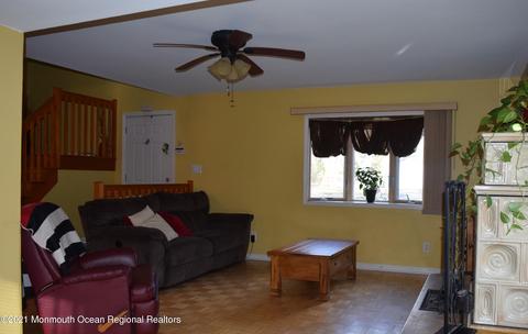 86 Susan Dr, Jackson, NJ 08527 photo 4