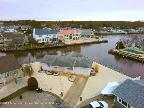 305 Nora Ct, Forked River, NJ 08731 photo 5
