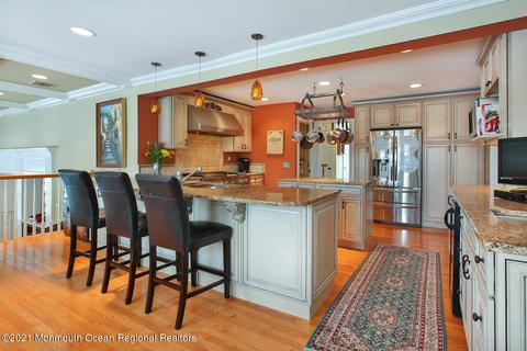 9 Circle Dr, Rumson, NJ 07760 photo 2