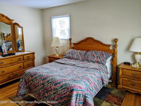 14 Daniel Dr, Hazlet, NJ 07730 photo 7