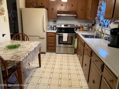 2 Logan Ct, Brick, NJ 08724 photo 3