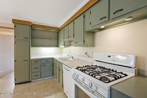 6 John St, Helmetta, NJ 08828 photo 8